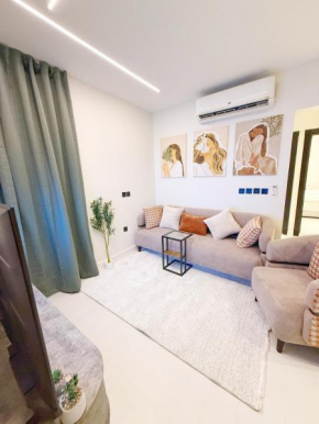 Beautiful Two Bedroom Apartment 22B